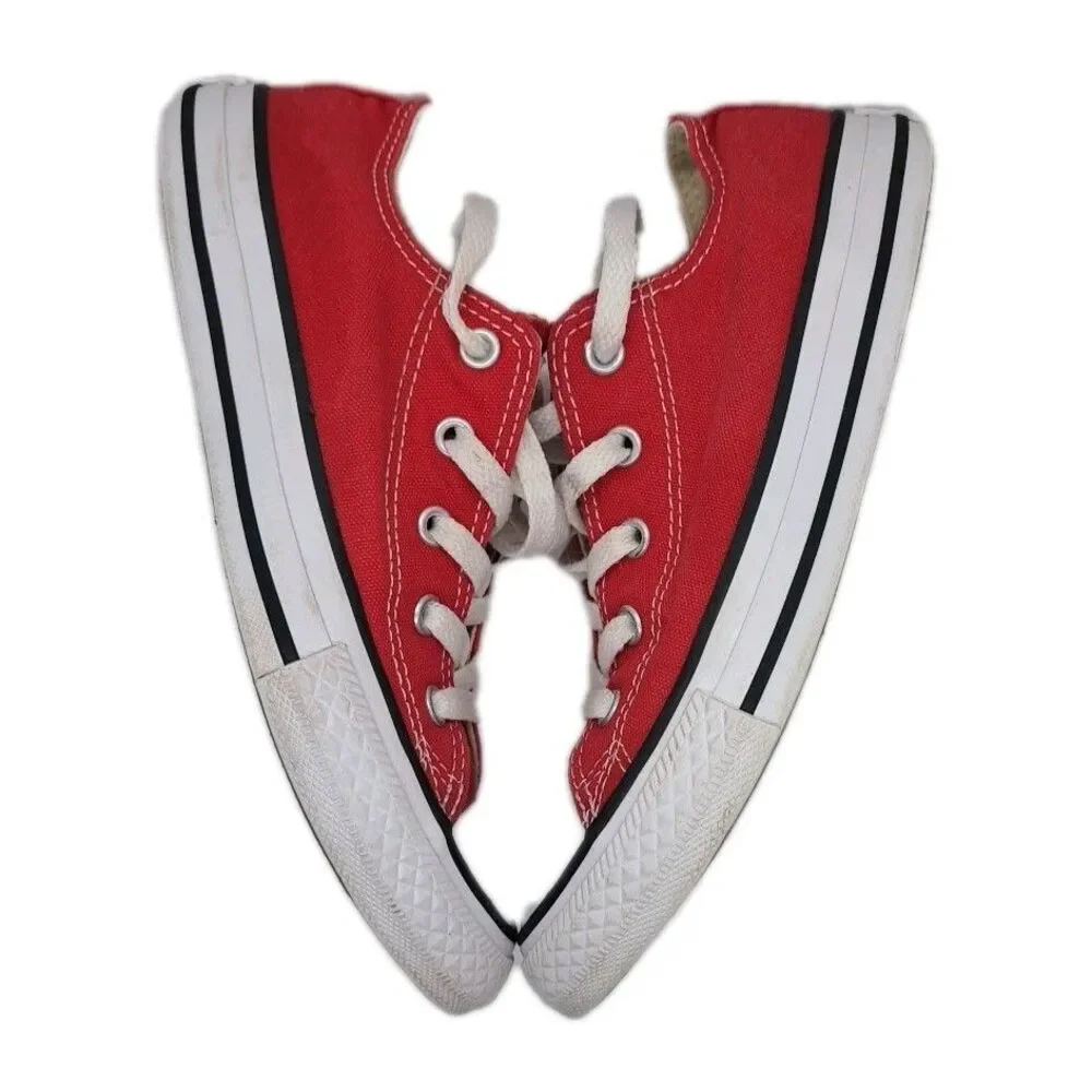 Converse Chuck Taylor All Star Low Top Red Youth Size 2 Kids Sneakers 3J236 EUC